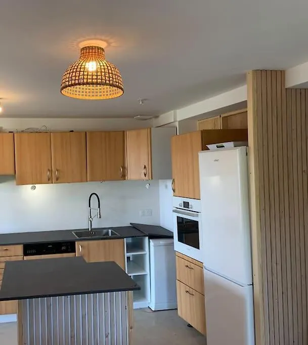 La Maison Rose - Rez De Jardin Villa 600M Plage, 2 Chambres 6 Personnes Le Lavandou