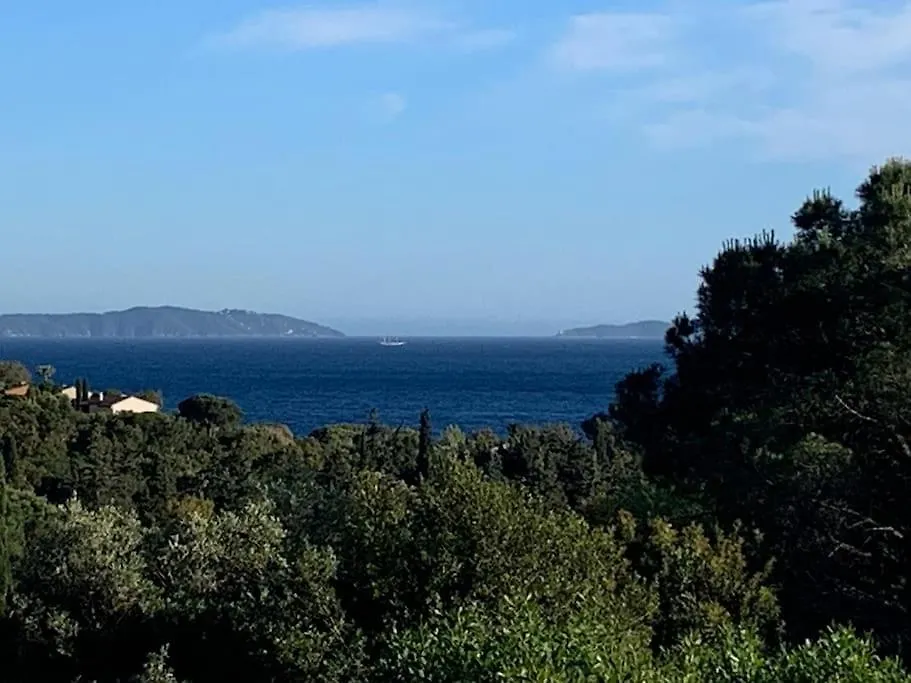 La Maison Rose - Rez De Jardin Villa 600M Plage, 2 Chambres 6 Personnes Le Lavandou
